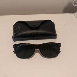 Ray Ban New Wayfarer tortoise shell